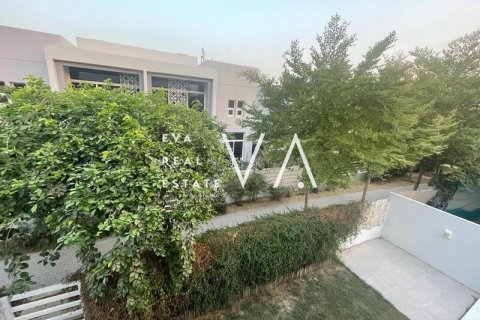 Townhouse in Dubai 4 bedrooms, 388.88 sq.m. № 52810 - photo 3