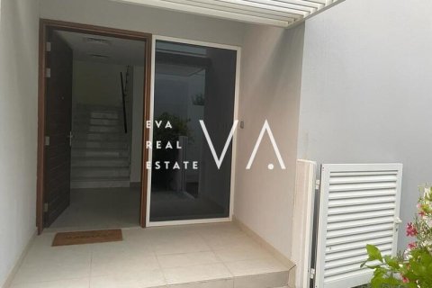 Townhouse in Dubai 4 bedrooms, 388.88 sq.m. № 52810 - photo 12