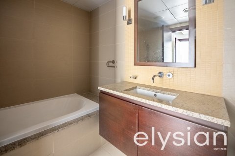 Снять в аренду квартиру в Tiara Residences, Пальма Джумейра, Дубай: 1 спальня, 177м², № 37957 - фото 10