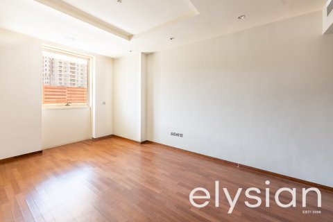 Снять в аренду квартиру в Tiara Residences, Пальма Джумейра, Дубай: 1 спальня, 177м², № 37957 - фото 8
