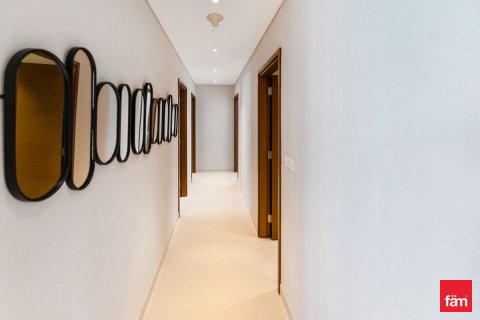 Apartment in City Walk, Dubai 3 bedrooms, 233.6 sq.m. № 115334 - photo 12