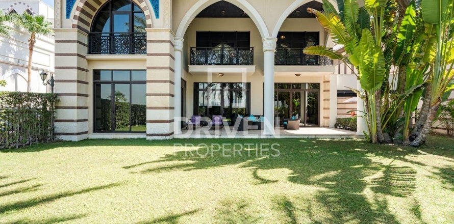 فيلا في The Crescent, نخلة جميرا, دبي 5 غرف نوم , 412.77 م² رقم 128814
