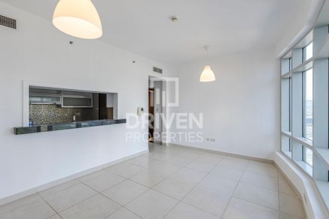 Снять в аренду квартиру в The Lofts, Даунтаун Дубай (Даунтаун Бурдж Дубай), Дубай: 1 спальня, 69.21м², № 128816 - фото 2