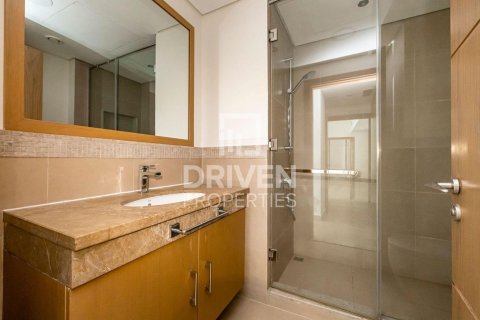 Снять в аренду квартиру в Burj Vista, Даунтаун Дубай (Даунтаун Бурдж Дубай), Дубай: 2 спальни, 129.32м², № 129738 - фото 20