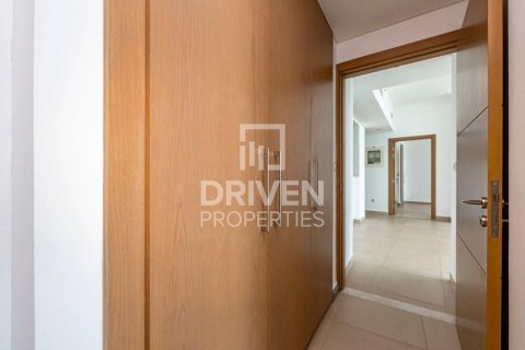 Снять в аренду квартиру в Burj Vista, Даунтаун Дубай (Даунтаун Бурдж Дубай), Дубай: 2 спальни, 129.32м², № 129738 - фото 15