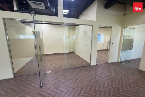 Shop in Al Furjan, Dubai 197.3 sq.m. № 124206 - photo 3