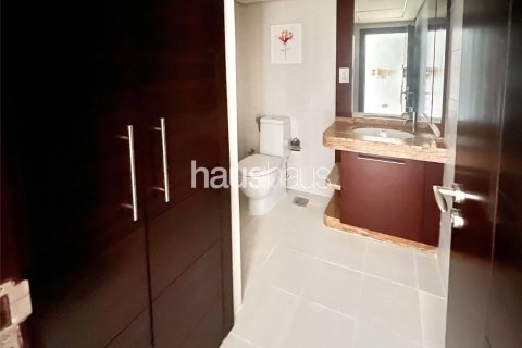 Снять в аренду квартиру в Burj Views, Даунтаун Дубай (Даунтаун Бурдж Дубай), Дубай: 1 спальня, 90м², № 44517 - фото 8