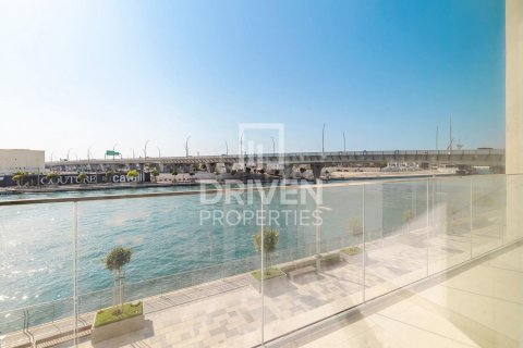 Apartment in Al Wasl, Dubai 2 bedrooms, 123.56 sq.m. № 135629