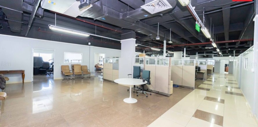 Shop in Al Furjan, Dubai 464.5 sq.m. № 124240