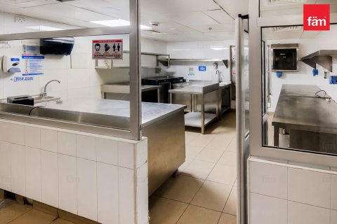 Tienda en Sheikh Zayed Road, Dubai, 1214.5 m², № 113558 - foto 10