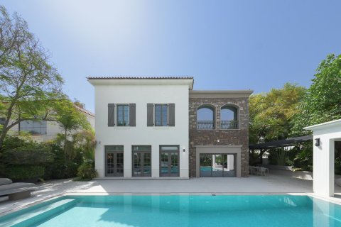 Villa en Jumeirah Golf Estates, Dubai, 5 dormitorios, 796.84 m², № 142180