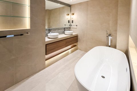 Appartement à Palm Jumeirah, Dubai, 2 chambres, 183 m², № 134140 - photo 14