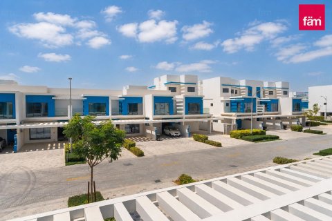 Townhouse in Dubai 4 bedrooms, 144 sq.m. № 141314 - photo 15