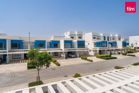 Townhouse in Dubai 4 bedrooms, 144 sq.m. № 141314 - photo 18