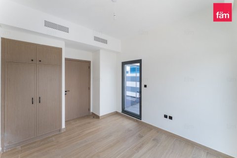 Townhouse in Dubai 4 bedrooms, 144 sq.m. № 141314 - photo 16