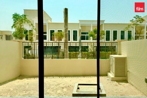Townhouse in Dubai 4 bedrooms, 144 sq.m. № 141317