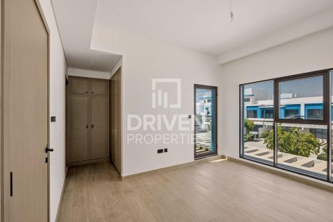 Снять в аренду таунхаус в Damac Lagoons, Дубай: 4 спальни, 144м², № 128403 - фото 8
