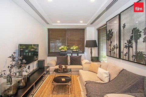 Villa en Dubai, 4 dormitorios, 388.4 m², № 141444 - foto 2