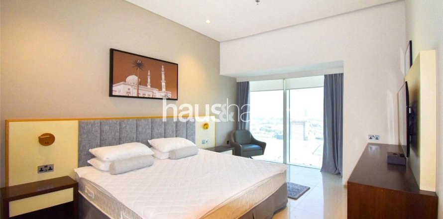 Apartment in Sheikh Zayed Road, Dubai 2 bedrooms, 119 sq.m. № 45247