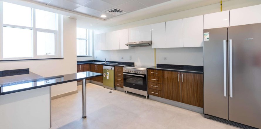 Apartamento en MARINA ARCADE en Dubai Marina, Dubai, 2 dormitorios, 113 m², № 30346