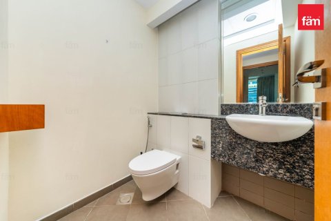 Appartement à Business Bay, Dubai, 1 chambre, 123.5 m², № 133935 - photo 8