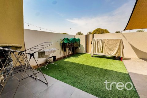 Townhouse in EMAAR South, Dubai South (Dubai World Central), Dubai 2 bedrooms, 158.86 sq.m. № 133933 - photo 13