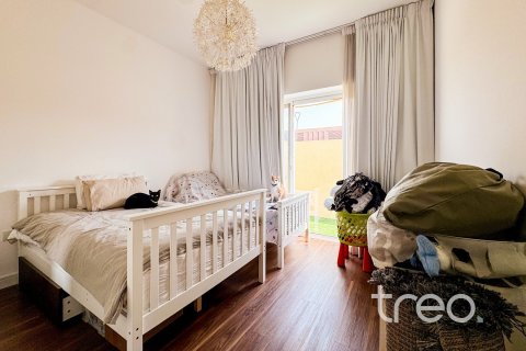 Townhouse in EMAAR South, Dubai South (Dubai World Central), Dubai 2 bedrooms, 158.86 sq.m. № 133933 - photo 18