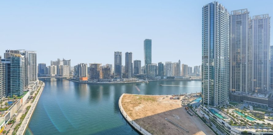 Appartement à Dubai, 2 chambres, 129 m², № 123836