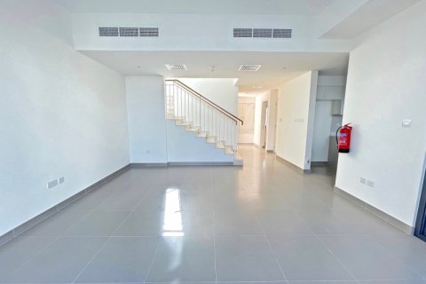 Снять в аренду виллу в Дубай Хилс Эстейт, Дубай: 3 спальни, 207м², № 101344 - фото 20