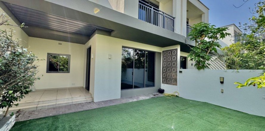 Вилла в Дубай Хилс Эстейт, Дубай, 3 спальни, 207м², № 101344