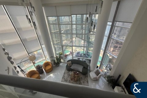 Apartment in Jumeirah Lake Towers, Dubai 2 bedrooms, 181 sq.m. № 75711 - photo 12