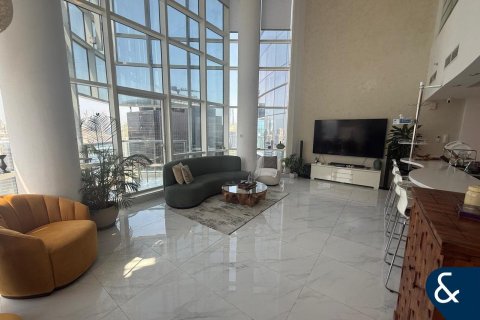 Apartment in Jumeirah Lake Towers, Dubai 2 bedrooms, 181 sq.m. № 75711