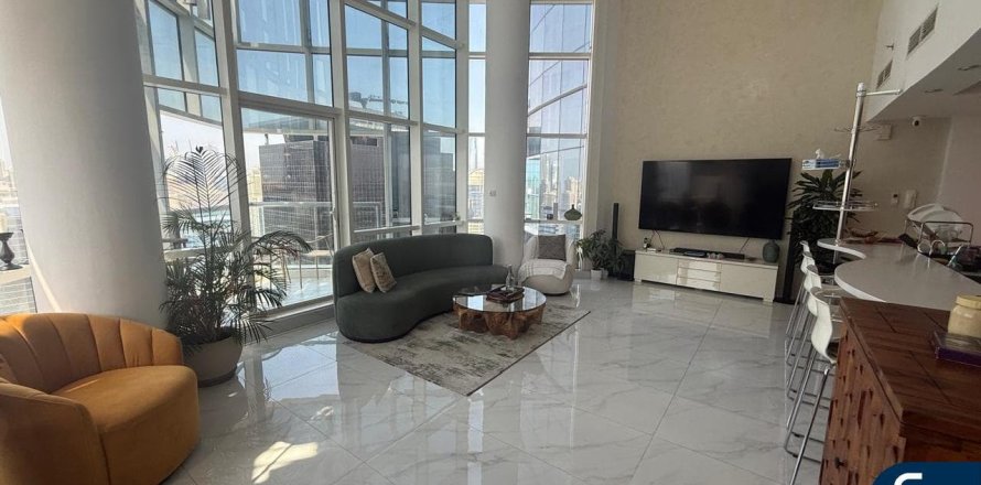 Apartment in Jumeirah Lake Towers, Dubai 2 bedrooms, 181 sq.m. № 75711