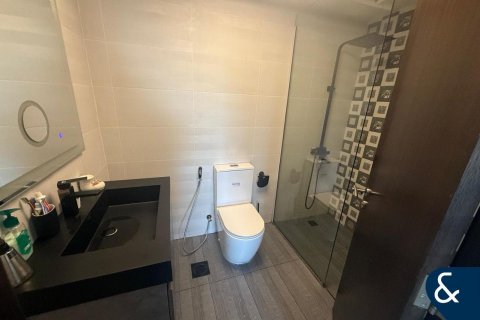 Apartment in Jumeirah Lake Towers, Dubai 2 bedrooms, 181 sq.m. № 75711 - photo 5