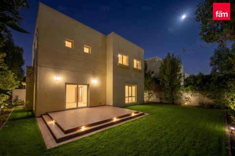 Villa in Dubai 3 bedrooms, 527.2 sq.m. № 142032