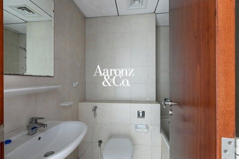 Appartement à Icon Tower 2, Jumeirah Lake Towers, Dubai, 2 chambres, 122 m², № 142040 - photo 10
