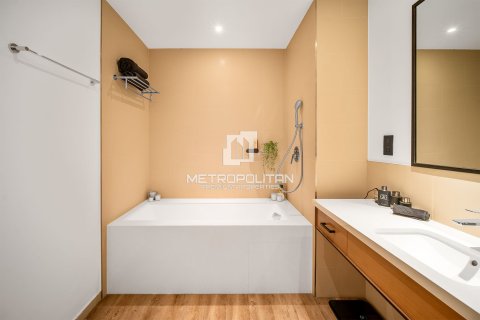 Apartment in Vida Residences Dubai Marina, Dubai Marina, Dubai 2 bedrooms, 239 sq.m. № 73290 - photo 15