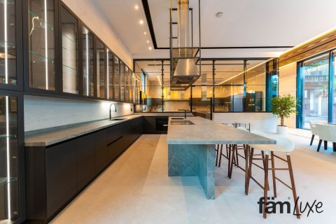 Купить виллу в Умм-аль-Шеифе, Дубай: 5 спален, 1393.5м², № 133004 - фото 25