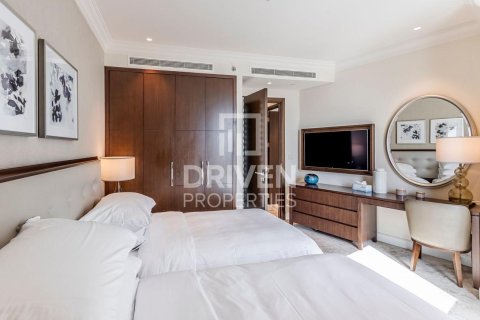 Снять в аренду квартиру в The Address Residence Fountain Views, Даунтаун Дубай (Даунтаун Бурдж Дубай), Дубай: 3 спальни, 183.76м², № 136749 - фото 7