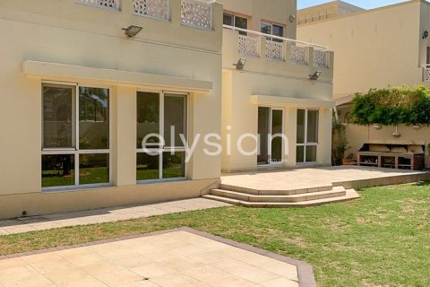 Villa in Meadows 8, Meadows, Dubai 4 bedrooms, 334 sq.m. № 38140 - photo 13