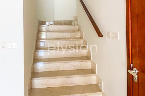 Villa in Meadows 8, Meadows, Dubai 4 bedrooms, 334 sq.m. № 38140 - photo 18