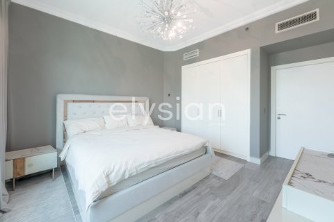 Apartment in Shoreline Apartments, Palm Jumeirah, Dubai 3 bedrooms, 203 sq.m. № 38085 - photo 8