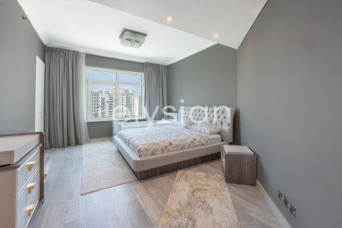 Apartment in Shoreline Apartments, Palm Jumeirah, Dubai 3 bedrooms, 203 sq.m. № 38085 - photo 4