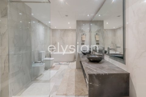 Apartment in Shoreline Apartments, Palm Jumeirah, Dubai 3 bedrooms, 203 sq.m. № 38085 - photo 9