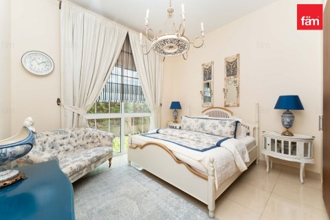 Villa en Dubai, 5 dormitorios, 770.9 m², № 118521 - foto 22