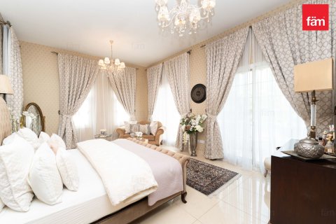 Villa en Dubai, 5 dormitorios, 770.9 m², № 118521 - foto 23