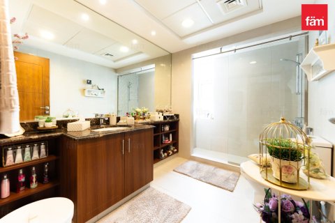Villa en Dubai, 5 dormitorios, 770.9 m², № 118521 - foto 17