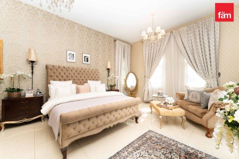Villa en Dubai, 5 dormitorios, 770.9 m², № 118521 - foto 25