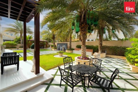 Villa en Dubai, 5 dormitorios, 770.9 m², № 118521 - foto 7