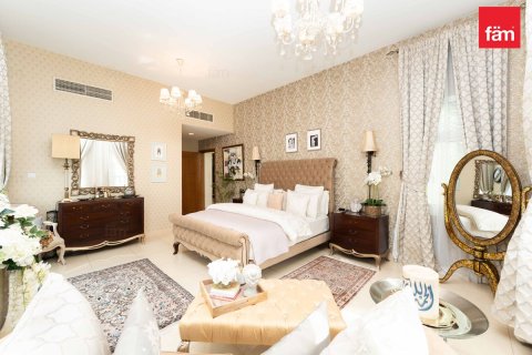 Villa en Dubai, 5 dormitorios, 770.9 m², № 118521 - foto 24